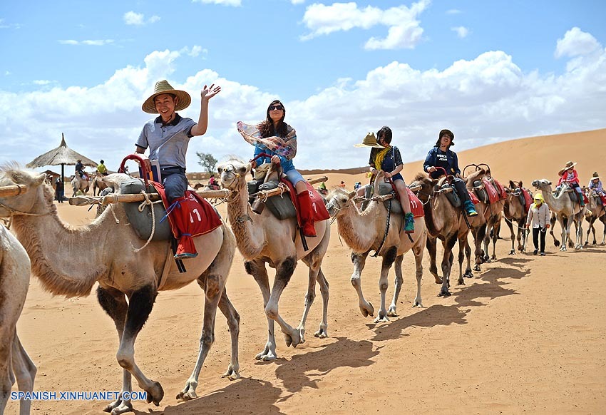 Temperaturas altas récord seguirán achicharrando algunas áreas de la región autónoma uygur de Xinjiang, en la parte noroccidental de China, en los próximos tres días, informó hoy sábado el Centro Meteorológico Central (CMC).