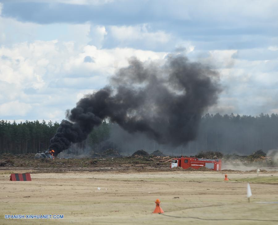 Un helicóptero Mi-28N se estrelló durante un vuelo de demostración hoy domingo en el campo de pruebas de Dubrovichi, en la región central rusa de Ryazan, provocando la muerte de uno de los dos pilotos.