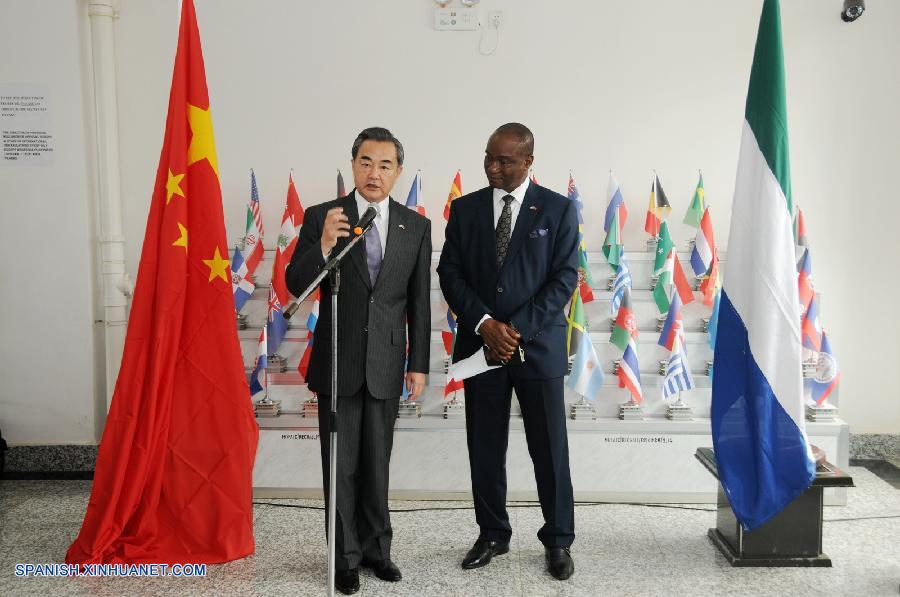 El ministro chino de Relaciones Exteriores, Wang Yi, se ha comprometido a ofrecer apoyo completo al programa sobre la recuperación post ébola en Sierra Leona, el cual abarca desde la reconstrucción del sistema sanitario hasta la cooperación en infraestructura e industrialización.