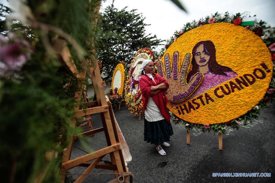 COLOMBIA-MEDELLIN-CULTURE-FLOWERS