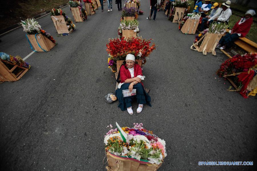 COLOMBIA-MEDELLIN-CULTURE-FLOWERS
