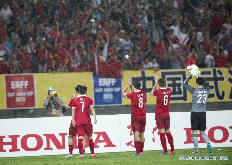 （体育）（2）足球——东亚杯男足赛：中国队获得亚军