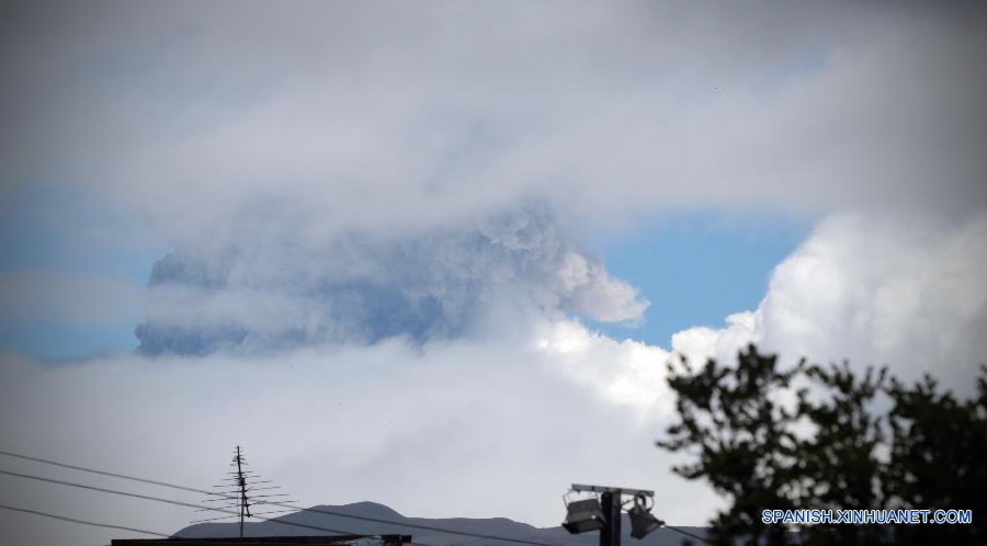 （国际）（1）厄瓜多尔科托帕希火山喷发