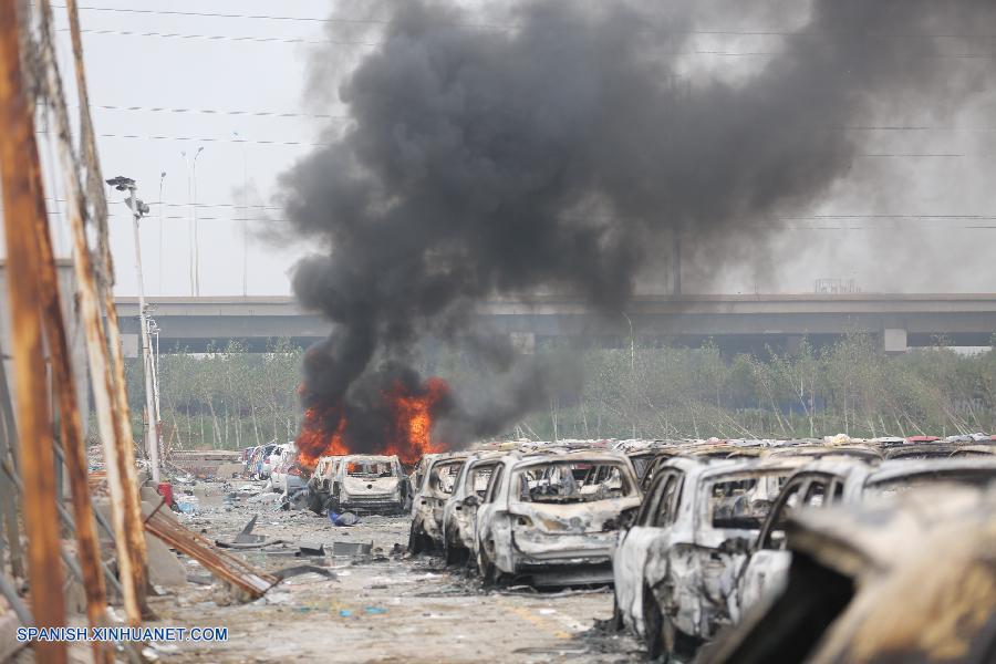 El almacén de la municipalidad norteña china de Tianjin que resultó destruido por una explosión el miércoles por la noche se había incendiado de nuevo.