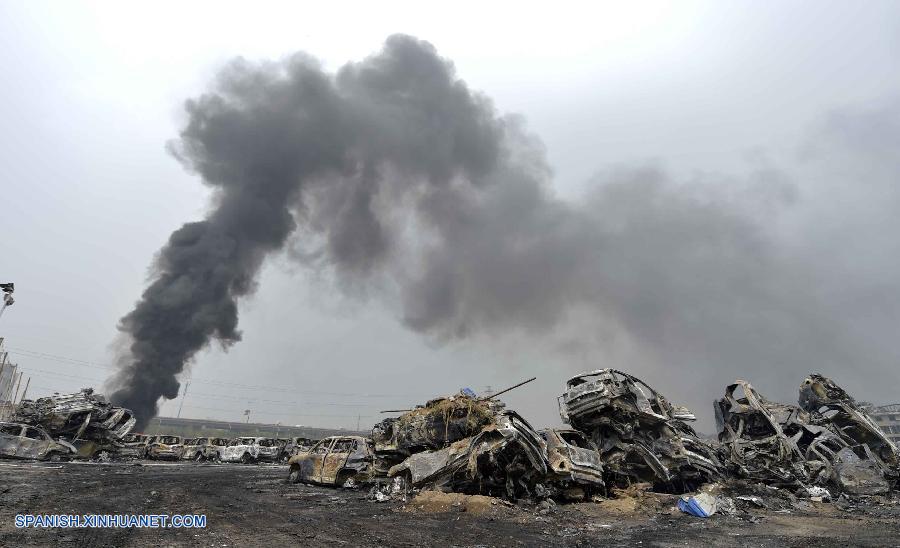 El almacén de la municipalidad norteña china de Tianjin que resultó destruido por una explosión el miércoles por la noche se había incendiado de nuevo.