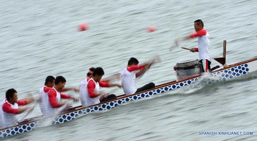（民族运动会）（3）龙舟——重庆队包揽标准龙舟男子、女子、混合1000米一等奖