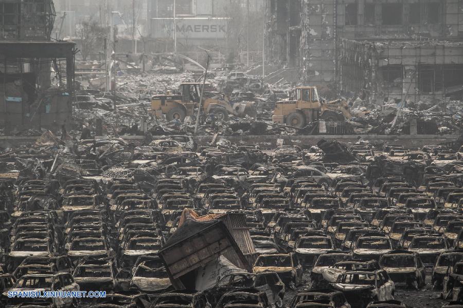 El número de muertos por las enormes explosiones ocurridas la semana pasada en la ciudad portuaria norteña china de Tianjin se elevó a 114 después de que los rescatistas recuperaron dos cuerpos más de entre los escombros, dijo hoy el departamento de publicidad municipal.