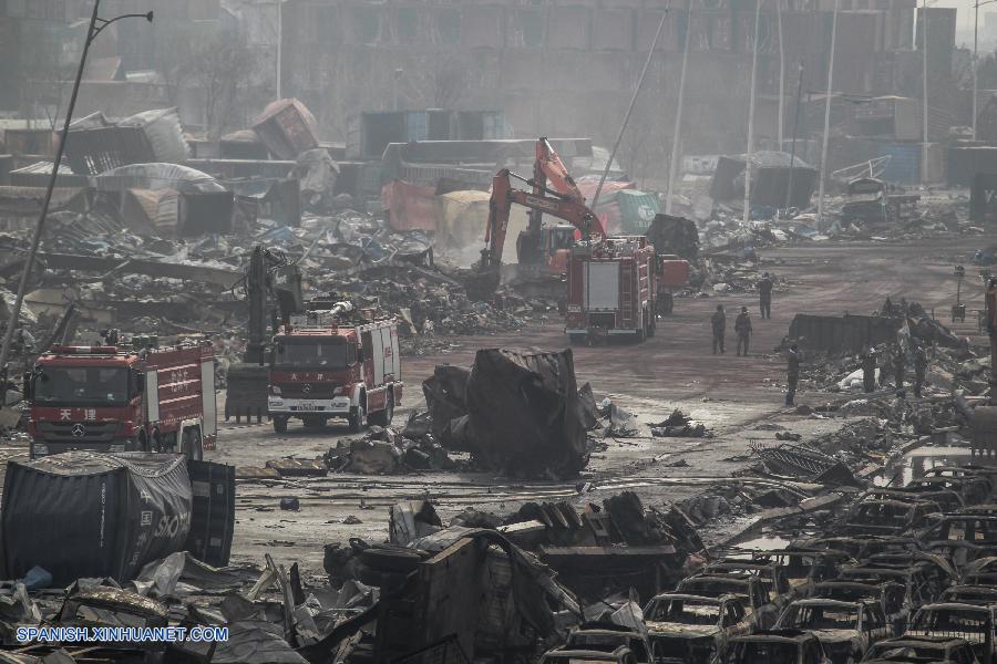 El número de muertos por las enormes explosiones ocurridas la semana pasada en la ciudad portuaria norteña china de Tianjin se elevó a 114 después de que los rescatistas recuperaron dos cuerpos más de entre los escombros, dijo hoy el departamento de publicidad municipal.