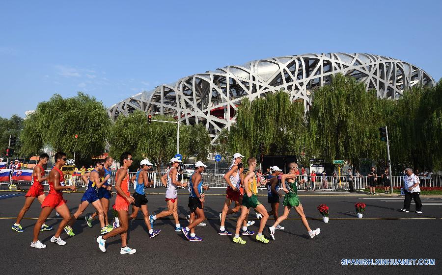 El presidente del Comité Olímpico Internacional, Thomas Bach, expresó su aprobación por los campeonatos mundiales de atletismo y los elogió como 'un gran evento'.