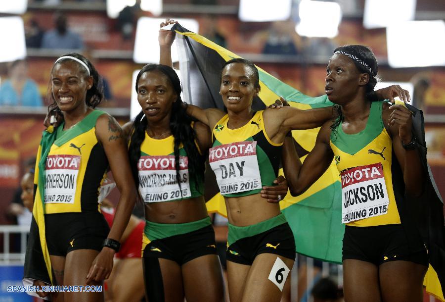 Las atletas de Jamaica derrotaron hoy en Beijing a las campeonas ol&iacute;mpica de Estados Unidos para ganar el oro en la final de relevos 4x400 femenil.