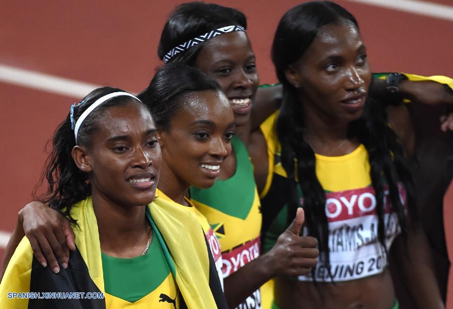 Las atletas de Jamaica derrotaron hoy en Beijing a las campeonas ol&iacute;mpica de Estados Unidos para ganar el oro en la final de relevos 4x400 femenil.