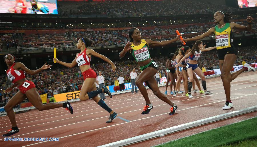 Las atletas de Jamaica derrotaron hoy en Beijing a las campeonas ol&iacute;mpica de Estados Unidos para ganar el oro en la final de relevos 4x400 femenil.