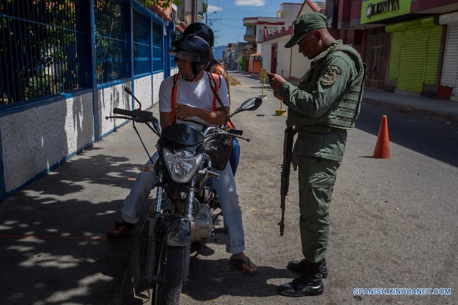 VENEZUELA-SAN ANTONIO DE TACHIRA-COLOMBIA-MILITARY-BORDER