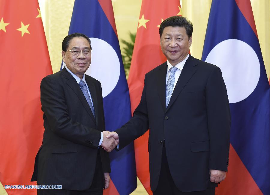 El presidente de China, Xi Jinping, sostuvo hoy conversaciones con su homólogo de Laos, Choummaly Sayasone, y dijo que las relaciones de China con el país del sureste asiático han alcanzado una altura histórica.