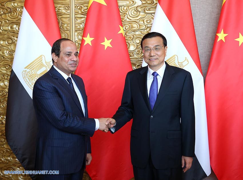 China desea una cooperación más estrecha con Egipto en asuntos internacionales y regionales, dijo hoy el primer ministro chino, Li Keqiang, en una reunión en la capital china con el presidente de Egipto, Abdel-Fattah al-Sisi.