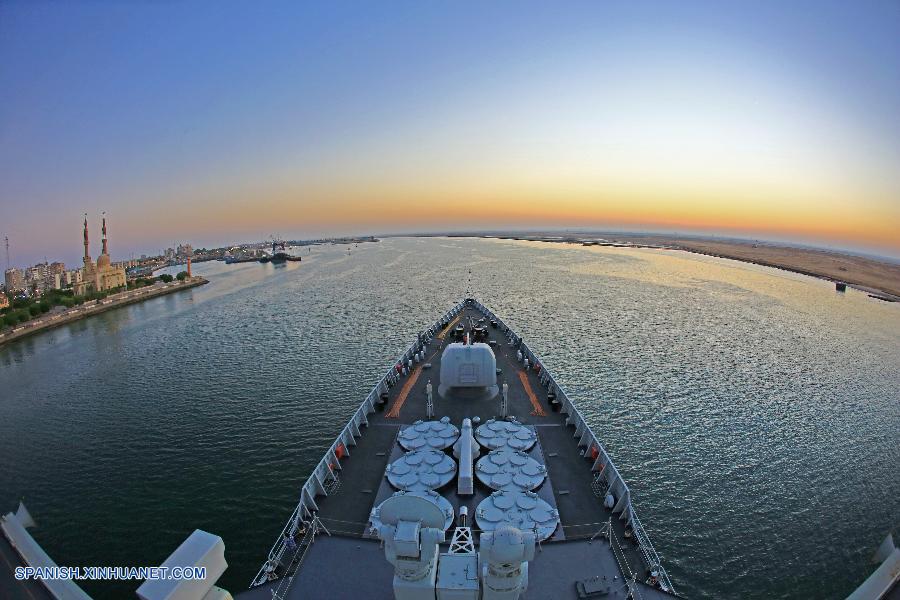 （国际）中国海军舰艇编队首次通过新苏伊士运河