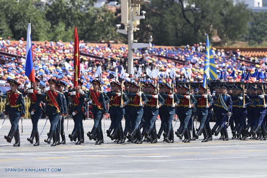 Tropas rusas debutaron hoy jueves en la Plaza Tian'anmen en el desfile militar con motivo del Día de la Victoria de China que conmemora el 70º aniversario del fin de la Segunda Guerra Mundial.