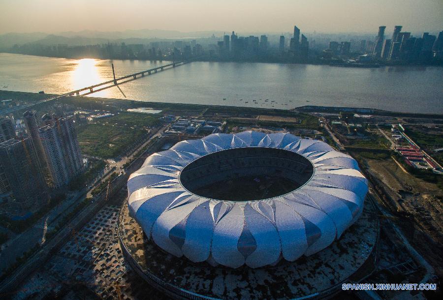 （体育）（3）杭州获得2022亚运会举办权 空中俯瞰杭州奥体中心主体育场