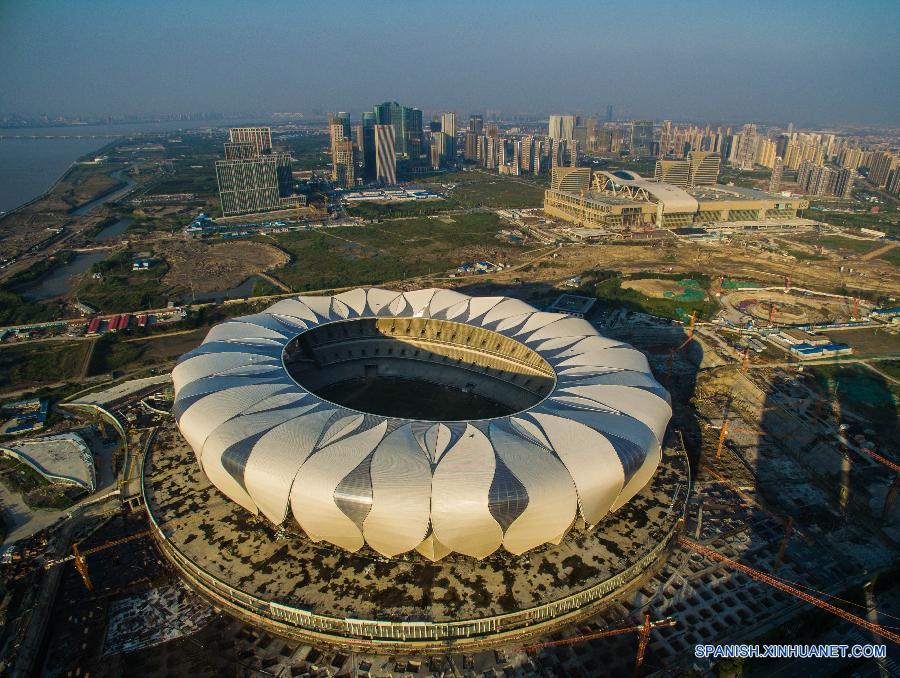 （体育）（2）杭州获得2022亚运会举办权 空中俯瞰杭州奥体中心主体育场