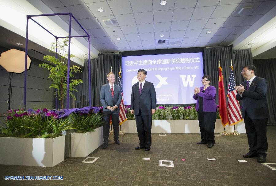 El presidente de China, Xi Jinping, recorrió el miércoles la sede de Microsoft Corporation y alentó a la compañía multinacional a profundizar la cooperación con los socios chinos.
