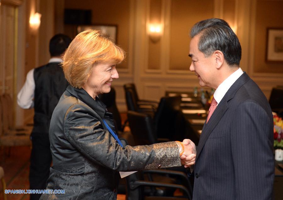 El ministro de Relaciones Exteriores de China, Wang Yi, se reunió este domingo en la sede de la ONU con la vice primera ministra de Croacia, Vesna Pusic, y ambos se comprometieron a impulsar la cooperación tanto bilateral como regional.