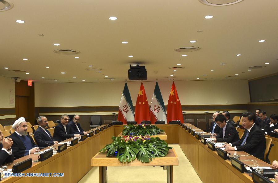  El presidente de China, Xi Jinping, se reunió en la sede de la ONU con su homólogo iraní, Hassan Rouhani, y prometió impulsar aún más la cooperación bilateral tras el logro del acuerdo nuclear iraní integral.