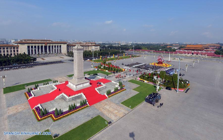 El presidente de China, Xi Jinping, y otros altos líderes asistieron a una ceremonia celebrada con motivo del Día de los Mártires en la Plaza de Tian'anmen, en el centro de Beijing, para honrar y conmemorar a los héroes nacionales caídos.