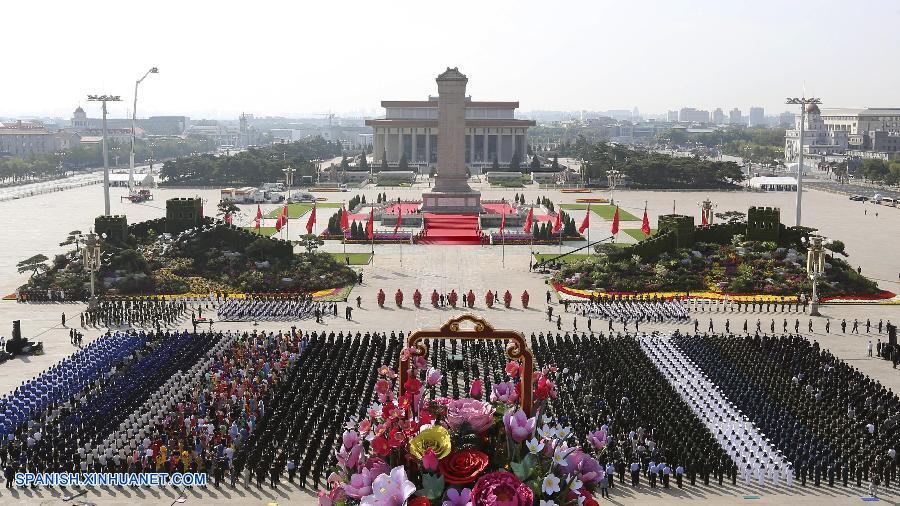 El presidente de China, Xi Jinping, y otros altos líderes asistieron a una ceremonia celebrada con motivo del Día de los Mártires en la Plaza de Tian'anmen, en el centro de Beijing, para honrar y conmemorar a los héroes nacionales caídos.