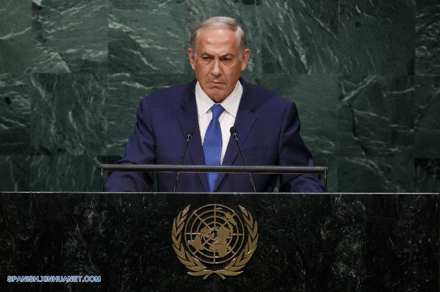El primer ministro de Israel, Benjamin Netanyahu, dijo hoy a la Asamblea General que la comunidad internacional debe controlar su entusiasmo por el acuerdo nuclear con Irán porque 'este acuerdo no hace que la paz sea más probable'.