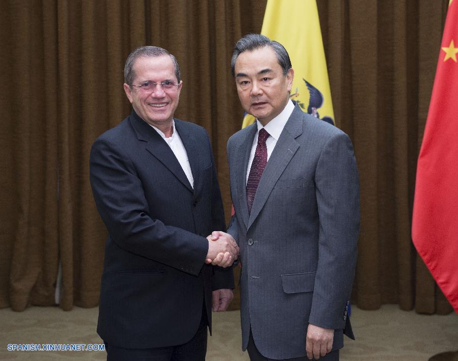 El ministro chino de Relaciones Exteriores, Wang Yi, mantuvo conversaciones con su homólogo ecuatoriano, Ricardo Patiño, en Beijing.