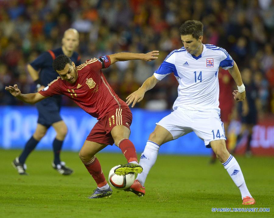 （体育）（2）足球——欧锦赛预选赛：西班牙胜卢森堡