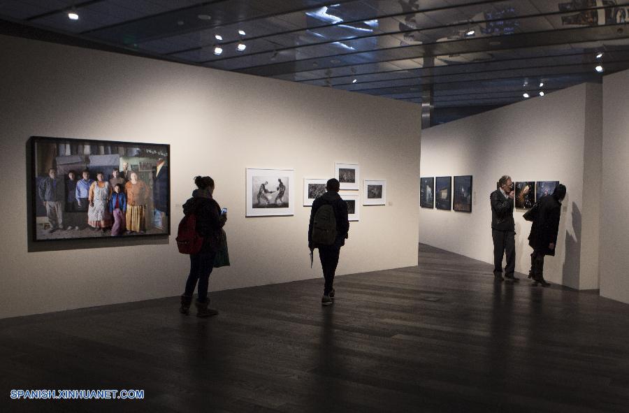 La fotografía de América Latina concentra miradas en la ciudad de Buenos Aires, con una muestra en el Centro Cultural Kirchner que expone la labor de 65 artistas de distintos países del continente.