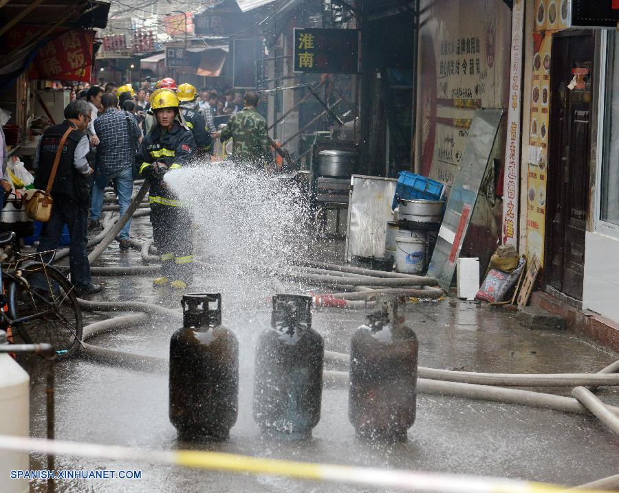 Al menos 17 personas han perdido la vida en una explosión ocurrida en un restaurante de la provincia oriental china de Anhui al mediodía, informaron las autoridades locales.