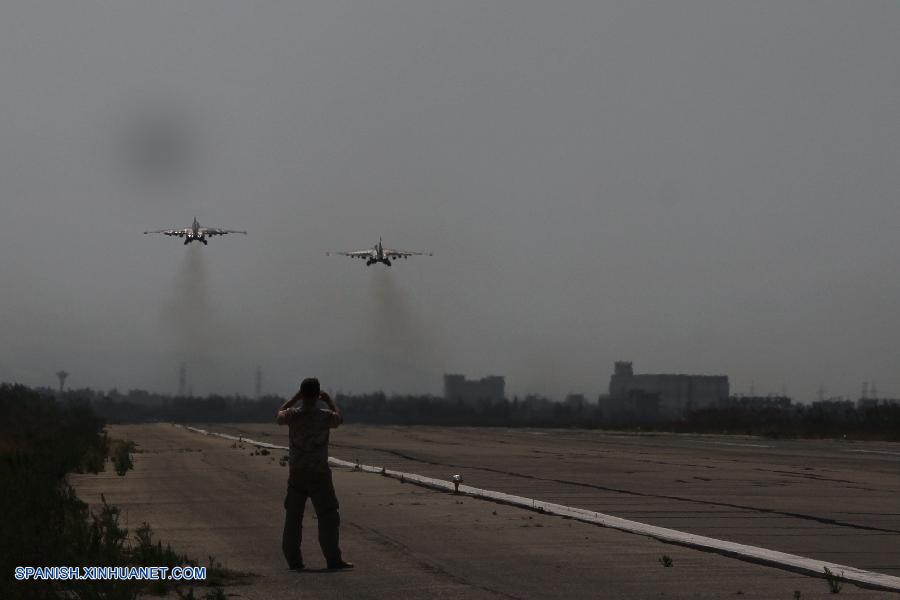 El Aeropuerto Internacional de la ciudad costera de Latakia en Siria interrumpió el arribo de vuelos internacionales al país a partir de esta mañana debido a la intensidad del tráfico aéreo en la sección militar de esa terminal, que se ha convertido en una base aérea para la fuerza aérea rusa.