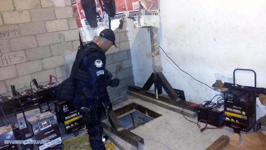 La Policía Federal de México, en coordinación con el Centro de Investigación y Seguridad Nacional (CISEN), descubrió un túnel por el que se trasladaban grandes cantidades de droga desde la fronteriza ciudad mexicana de Tijuana hasta San Diego, California (Estados Unidos).
