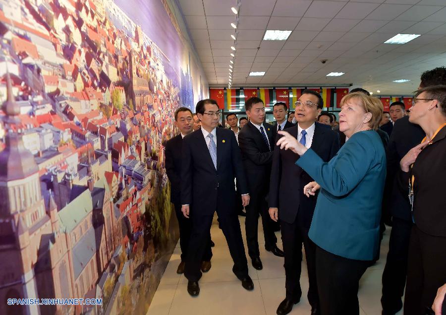 El primer ministro chino, Li Keqiang, y la canciller alemana, Angela Merkel, visitaron hoy viernes Hefei, capital de la provincia oriental china de Anhui, tierra natal de Li.