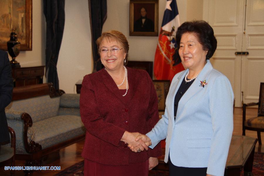 La presidenta chilena, Michelle Bachelet, recibi&oacute; hoy en audiencia a Sun Chunlan, miembro del Bur&oacute; Pol&iacute;tico del Comit&eacute; Central del Partido Comunista de China (PCCh) y directora del Departamento de Trabajo del Frente Unico del Comit&eacute; Central del PCCh, con quien abord&oacute; aspectos de la relaci&oacute;n bilateral.