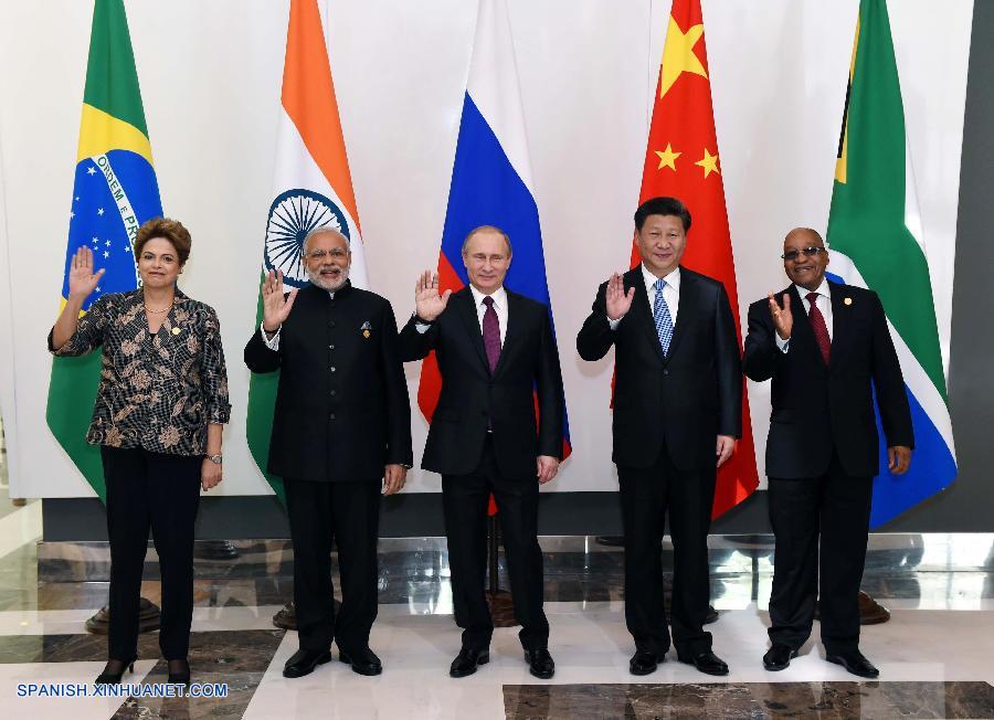 El presidente de China, Xi Jinping, pidió hoy a los países BRICS que fortalezcan la confianza en el crecimiento e impulsen la coordinación dentro del bloque de mercados emergentes a fin de enfrentar conjuntamente los desafíos globales.