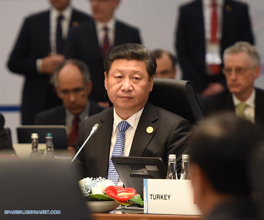 Dado el prolongado impacto de la crisis financiera internacional, el presidente de China, Xi Jinping, afirmó durante la cumbre del Grupo de los Veinte (G20) que se deben prescribir medicamentos específicos para el lento crecimiento.