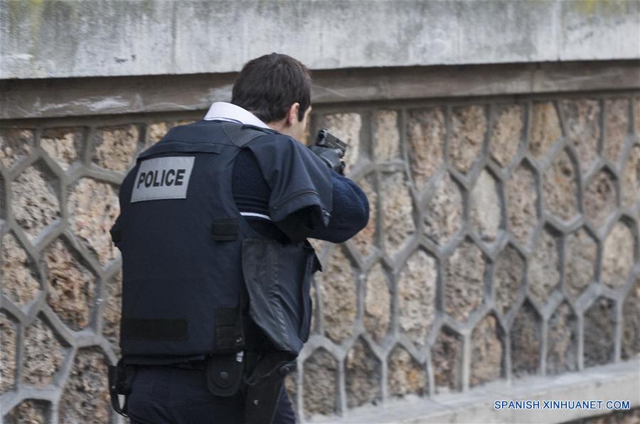 FRANCE-PARIS-SUBURB-POLICE RAID