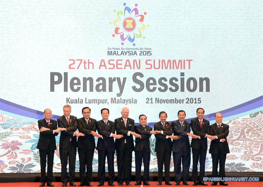 （晚报）（1）第27届东盟峰会在吉隆坡正式举行