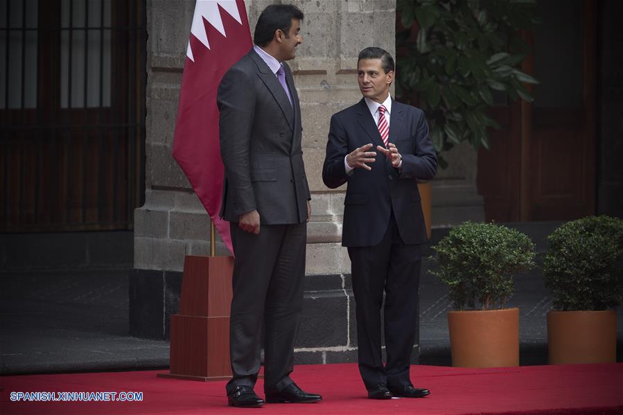 México y Qatar suscribieron este martes dos acuerdos y tres memorandos de entendimiento para impulsar la relación bilateral y en el marco de una visita oficial que realiza a este país el emir de Qatar, Jeque Tamim bin Hamad Al-Thani.