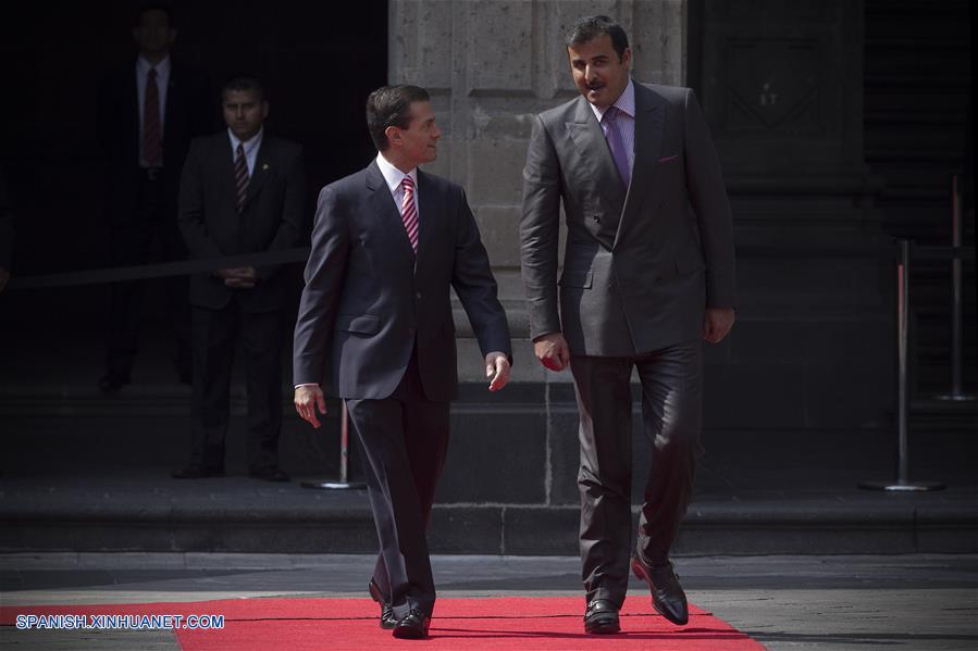 México y Qatar suscribieron este martes dos acuerdos y tres memorandos de entendimiento para impulsar la relación bilateral y en el marco de una visita oficial que realiza a este país el emir de Qatar, Jeque Tamim bin Hamad Al-Thani.