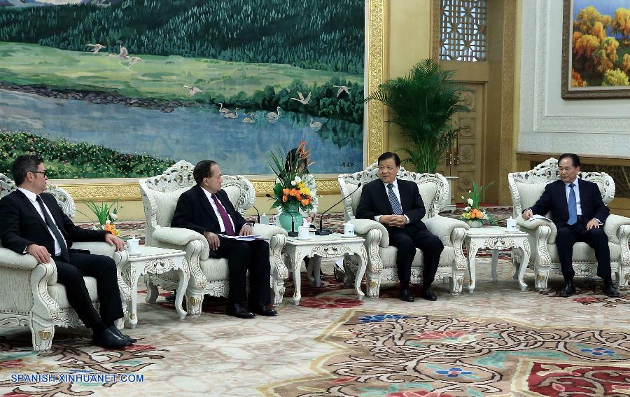 Liu Yunshan, alto cargo del Partido Comunista de China (PCCh), pidió hoy lunes a los medios de comunicación de los países del BRICS que refuercen aún más la cooperación y promuevan el entendimiento y la amistad entre los pueblos.