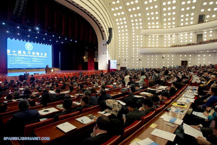 Los Institutos Confucio deben innovar y reformarse para conseguir que los centros docentes chinos en el extranjero puedan satisfacer con más eficacia las necesidades del exterior por aprender la lengua y la cultura chinas, señaló hoy domingo la viceprimera ministra, Liu Yandong.