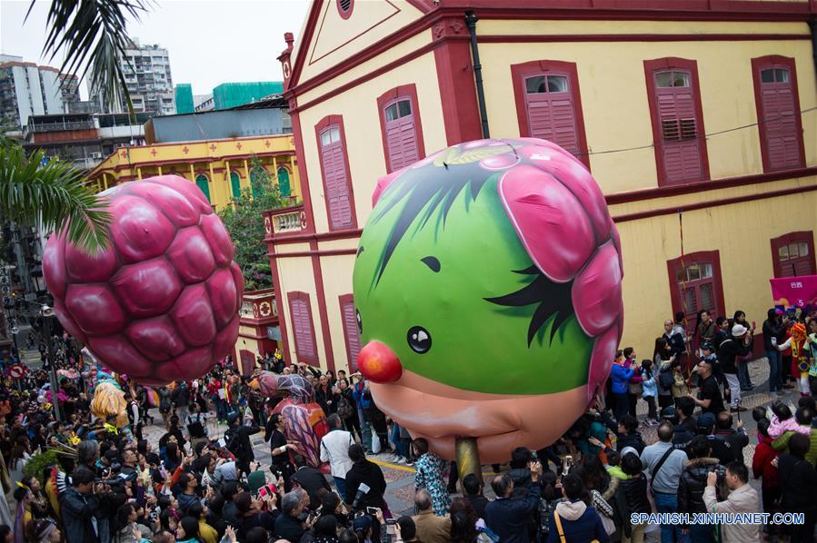 La Región Administrativa Especial (RAE) de Macao de China empezó hoy un desfile carnavalesco en celebración del decimosexto aniversario de su retorno a la patria y el décimo aniversario de la inclusión de sitios históricos en el Patrimonio de la Humanidad.