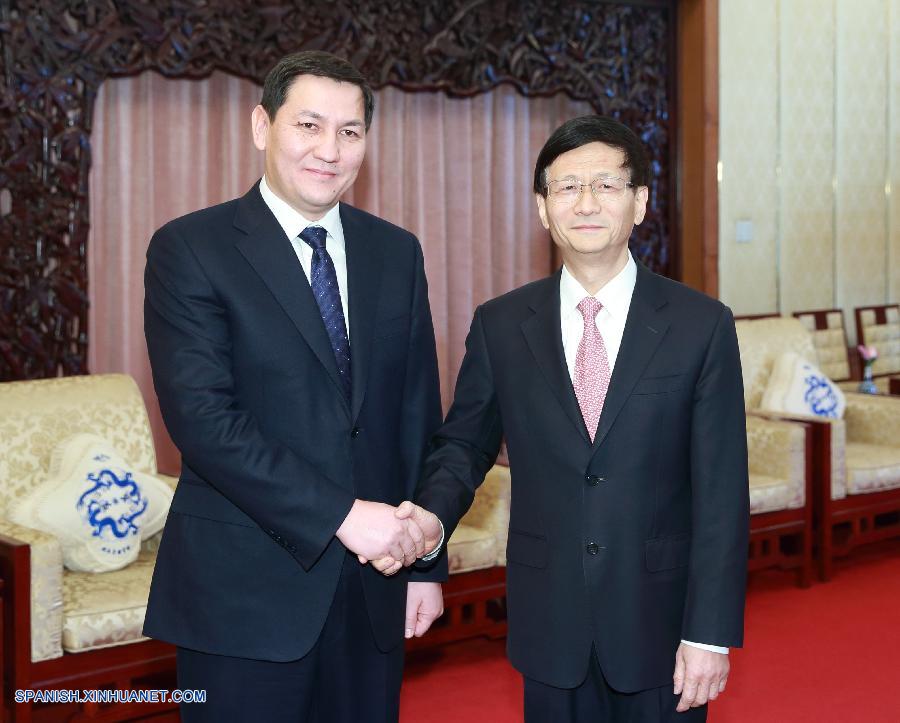 El alto funcionario de seguridad de China Meng Jianzhu se reunió hoy martes con Abdil Segizbaev, presidente del Comité de Estado para la Seguridad Nacional de Kirguizistán, urgiendo a ambas partes a que intensifiquen la cooperación en materia de seguridad.