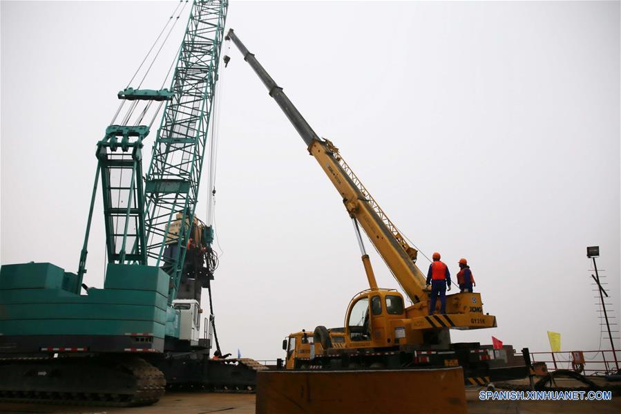 （经济）（1）武汉：青山长江大桥开建 预计2019年建成