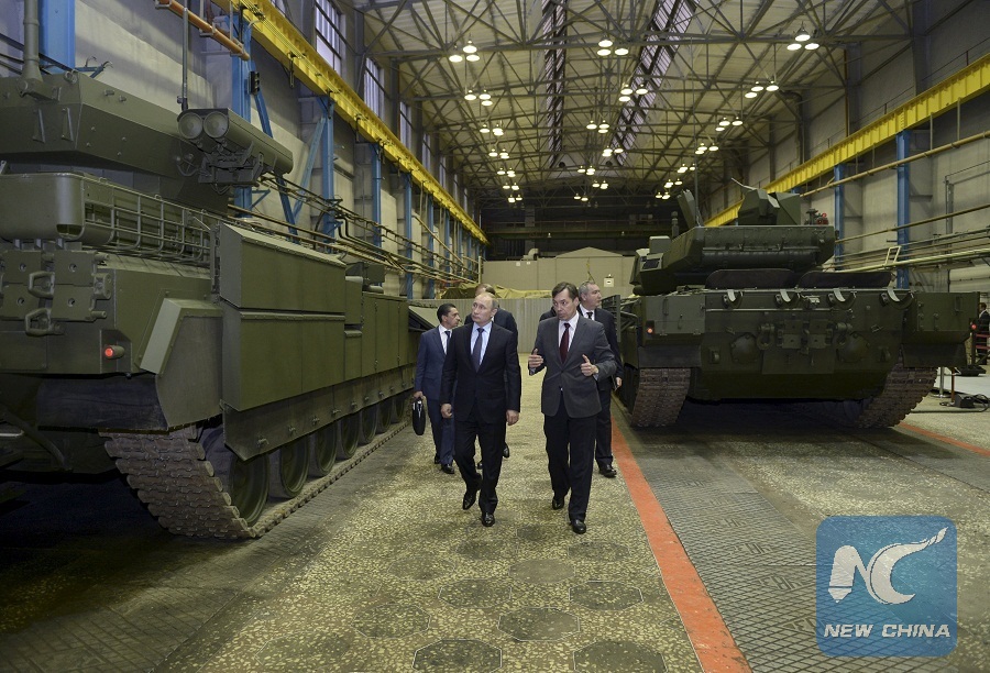 El ejército de Irán tendrá tanques de batalla rusos T-90 en un futuro cercano, dijo en Teherán el comandante de la fuerza militar terrestre de Irán, el general de brigada Ahmad Reza Pourdastan.
