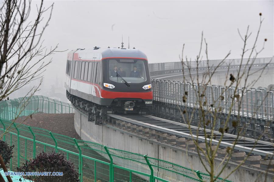 Una operaci&oacute;n de prueba de la primera l&iacute;nea de levitaci&oacute;n magn&eacute;tica (maglev) dise&ntilde;ada y manufacturada dom&eacute;sticamente en China comenz&oacute; en Changsha, capital de la provincia central de Hunan.